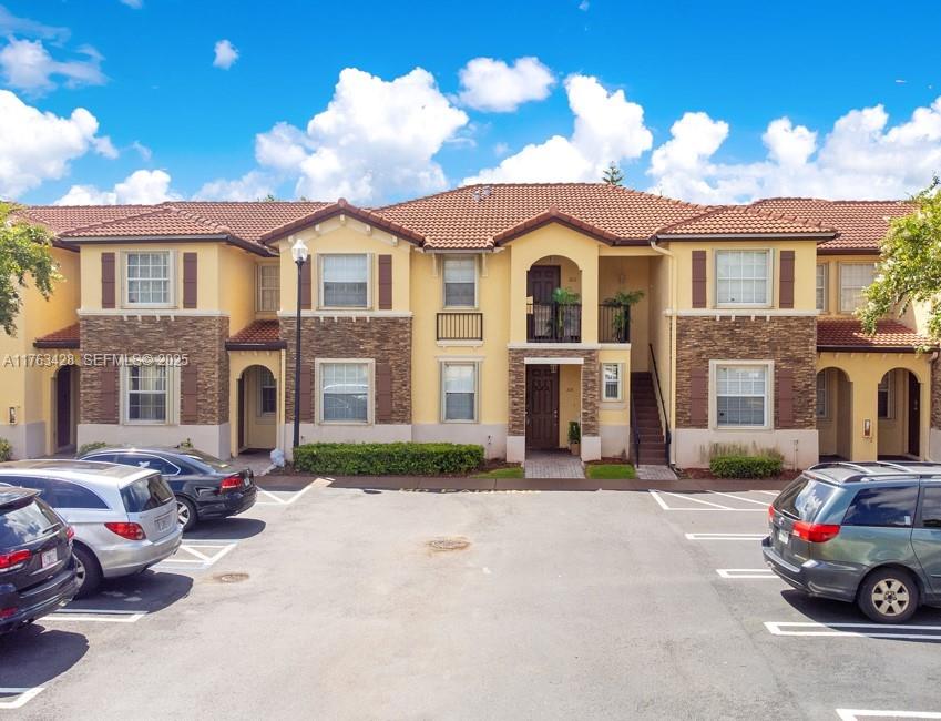 1555 Ne 33rd Rd 109-2 Property Photo 2