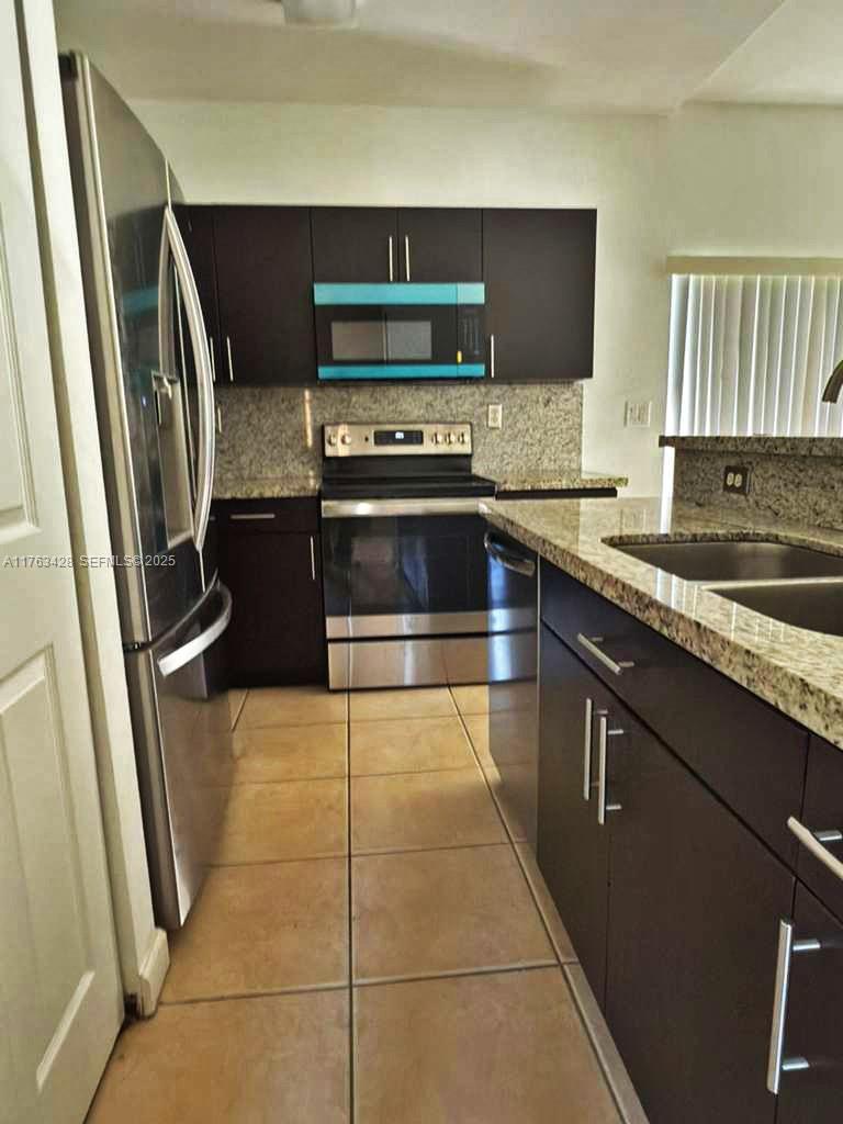 1555 Ne 33rd Rd 109-2 Property Photo 8