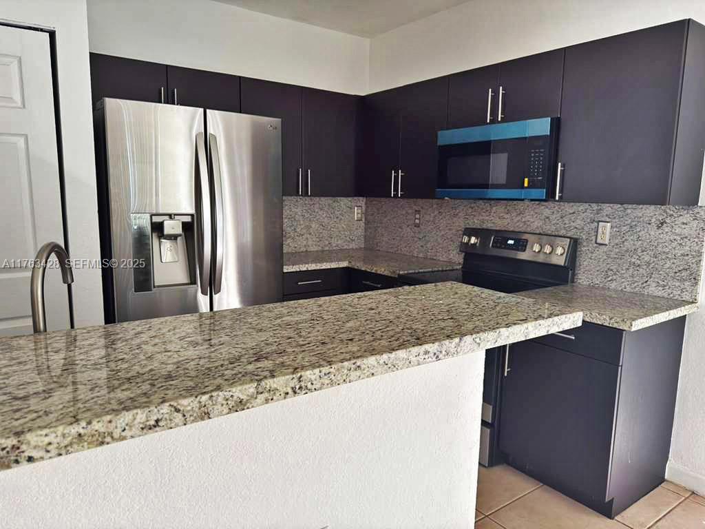 1555 Ne 33rd Rd 109-2 Property Photo 10