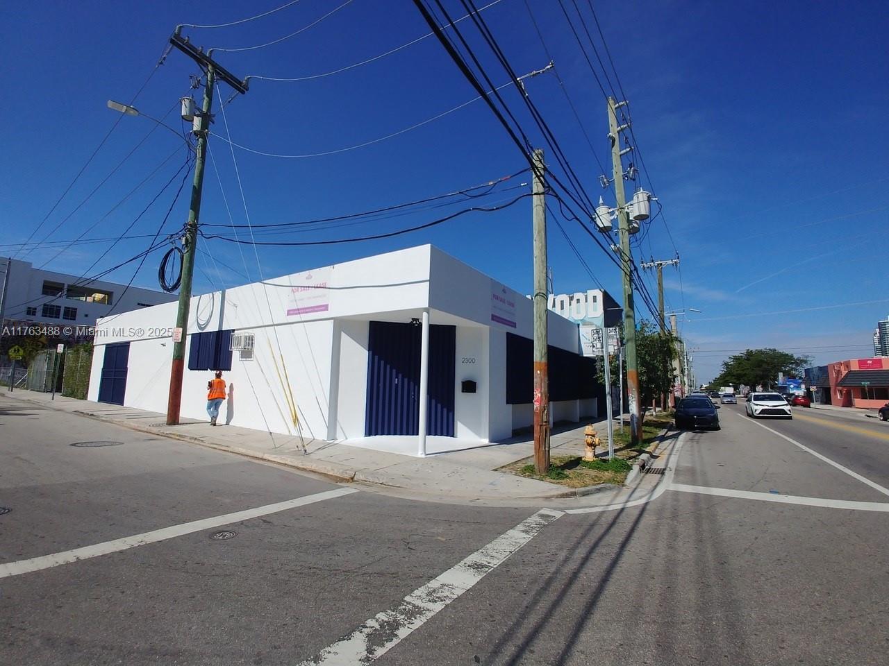 2300 N Miami Ave Property Photo 5