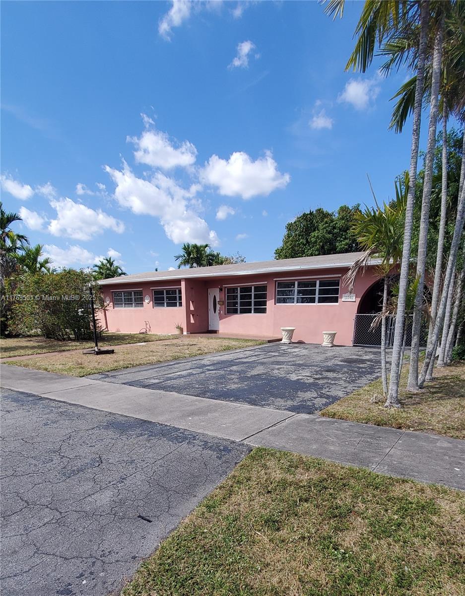 11040 Nw 60 Ct Property Photo