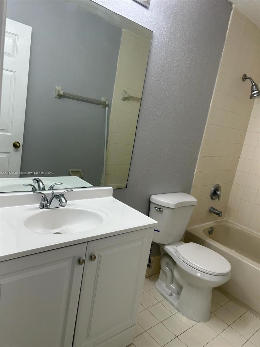 2521 Se 15th Pl 196 Property Photo 33