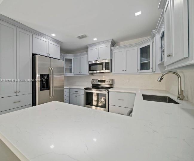 14760 Lincoln Dr Property Photo 18