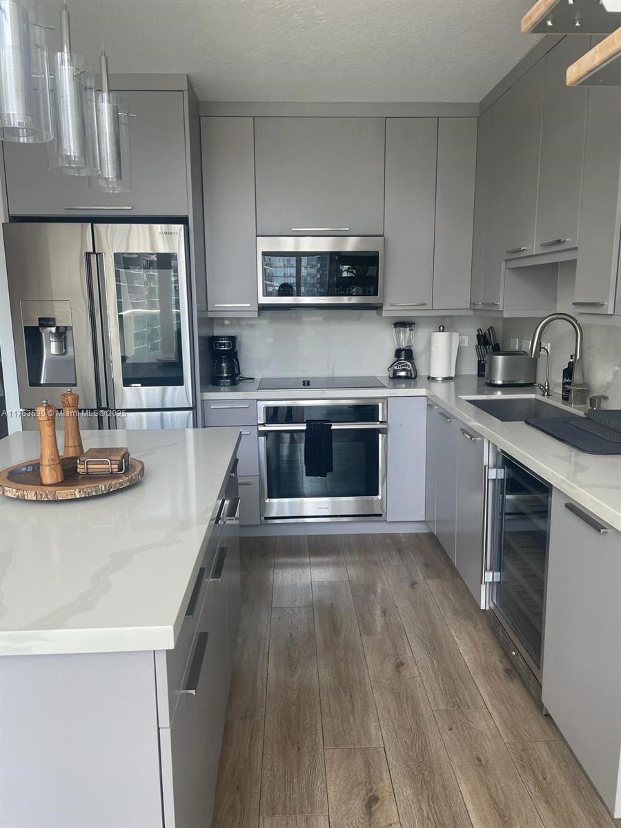 41 Se 5th St 2212 Property Photo 9