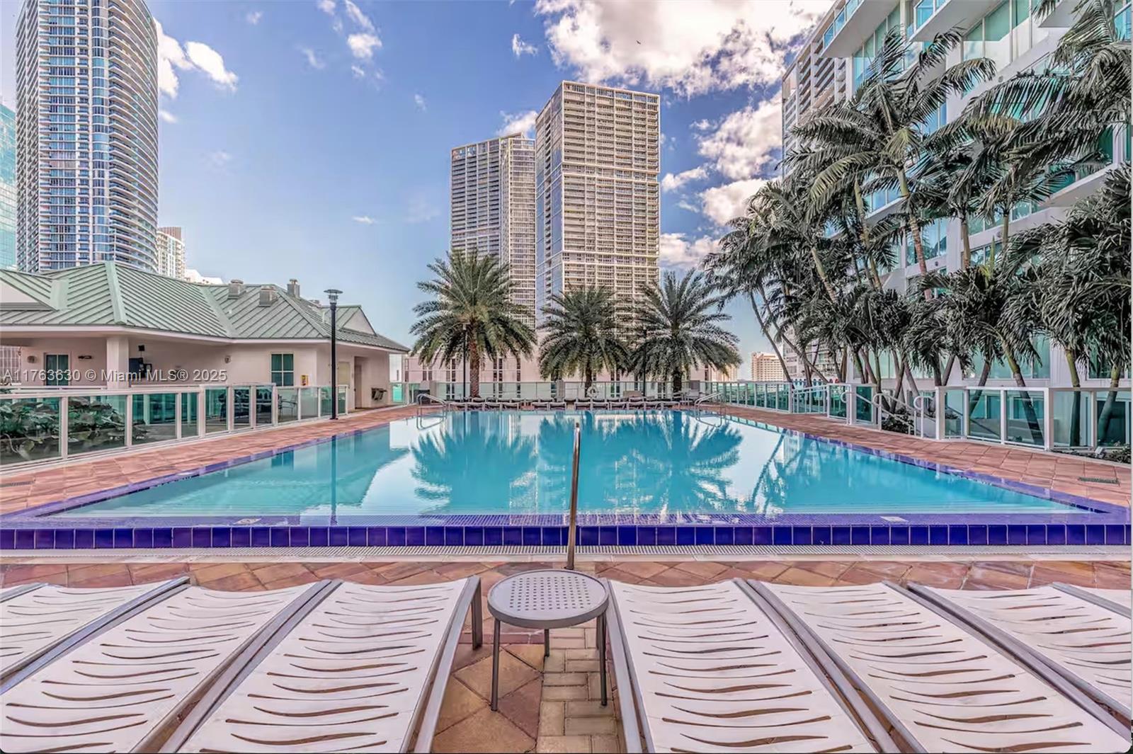 41 Se 5th St 2212 Property Photo 12