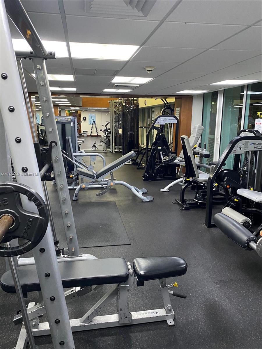 41 Se 5th St 2212 Property Photo 14