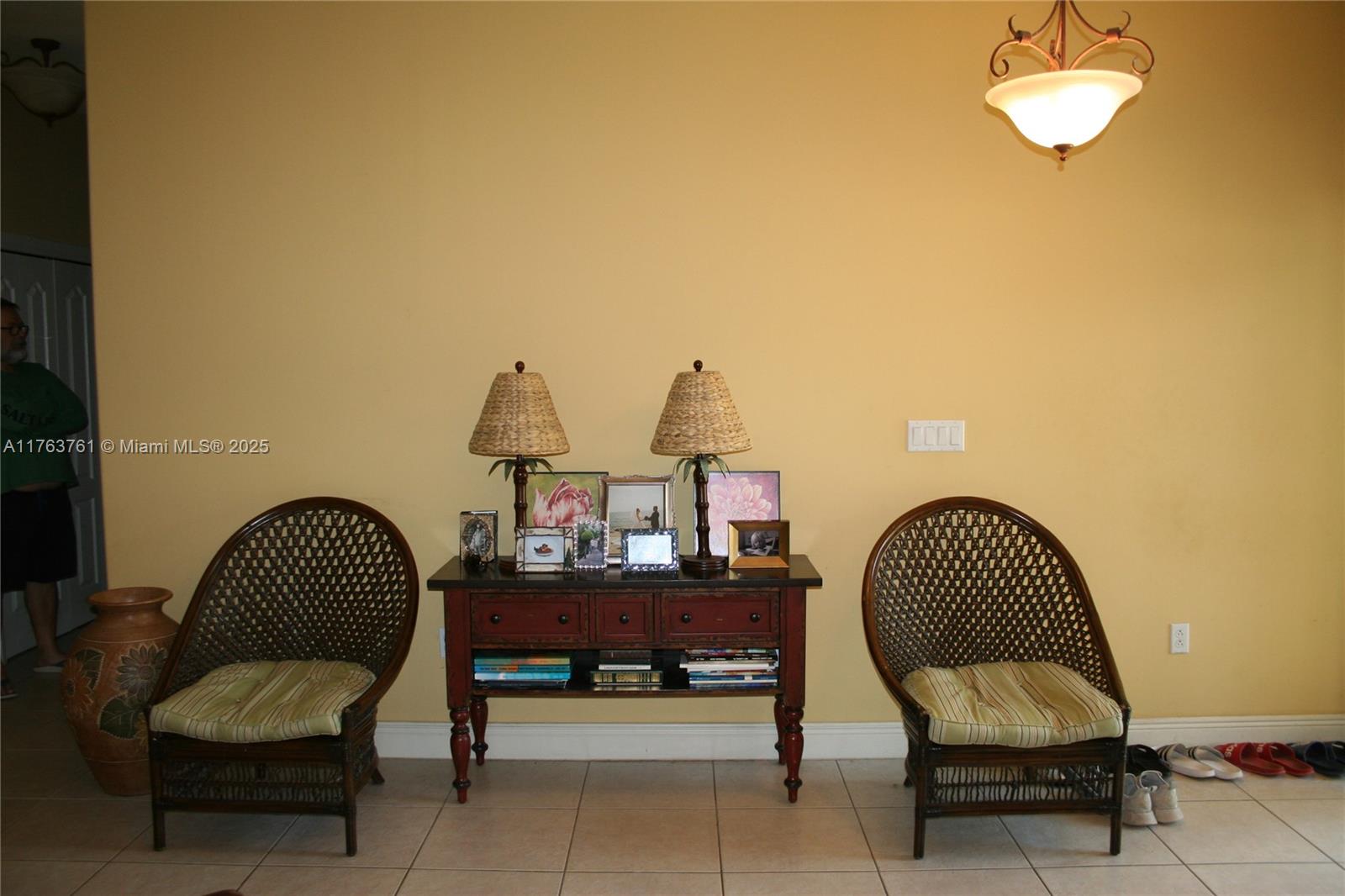 6 Fishermans Trl Property Photo 8