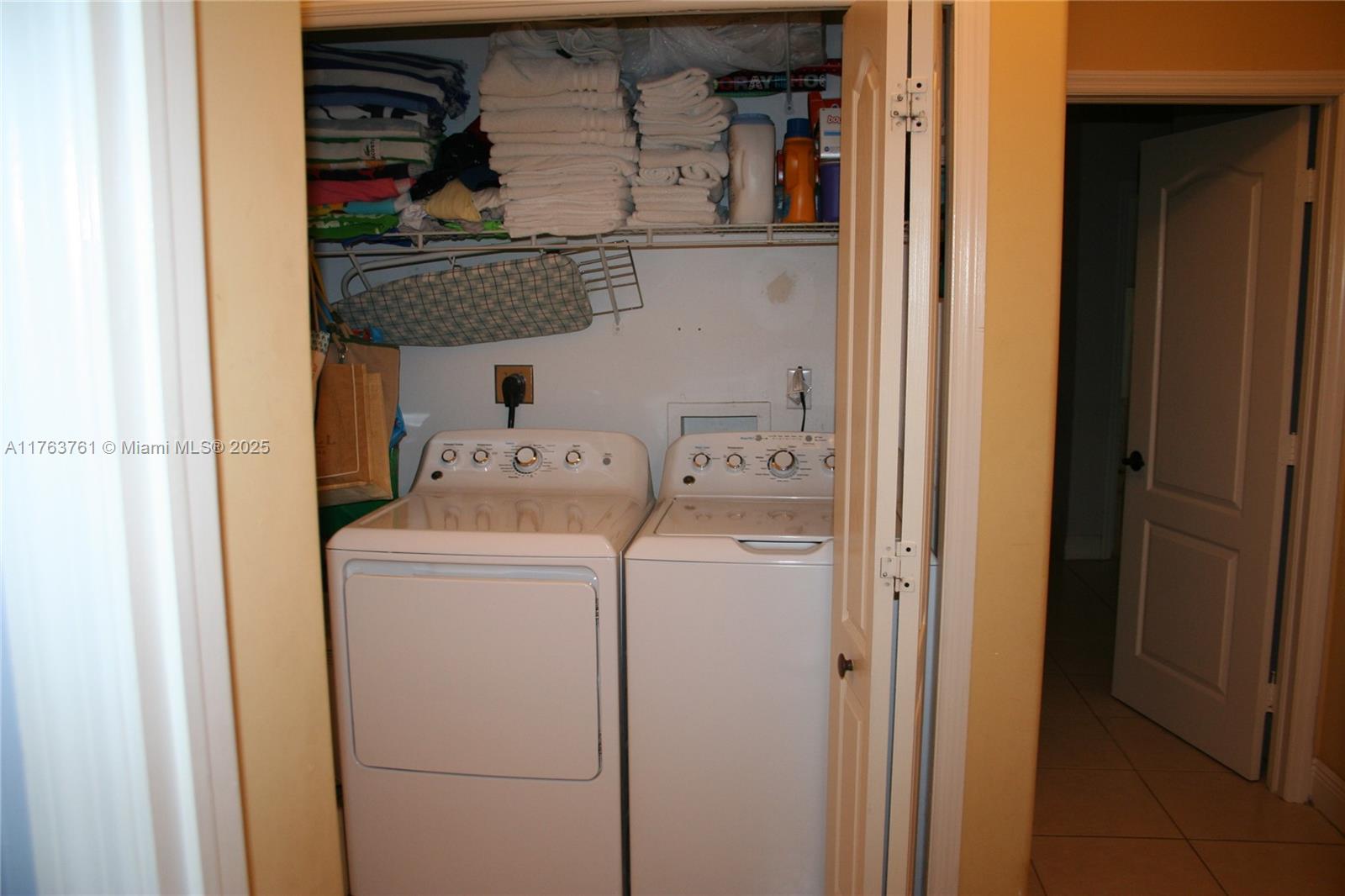 6 Fishermans Trl Property Photo 12