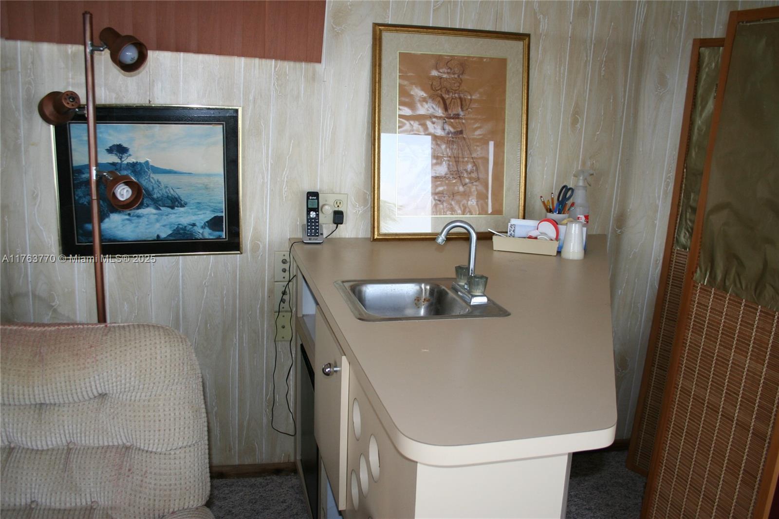 1 Gull Ln Property Photo 9