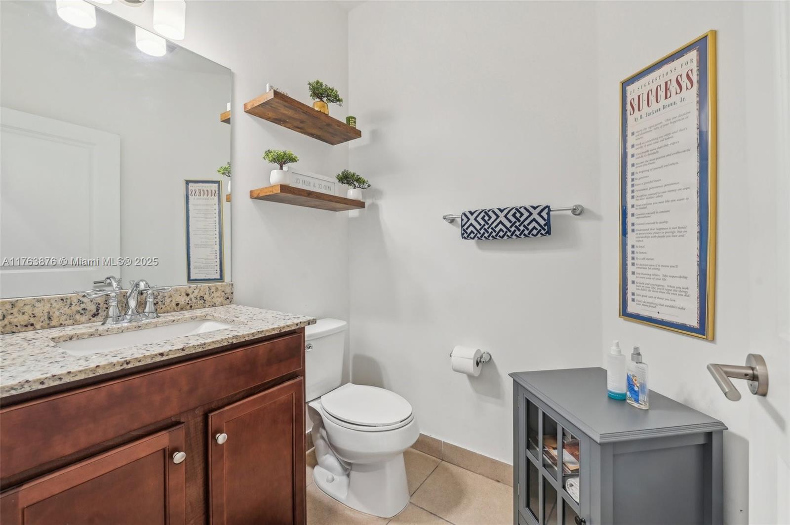 10850 Sw 235th Ln Property Photo 12