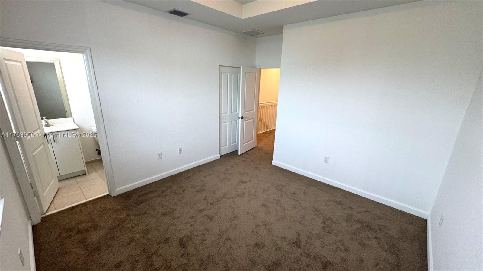 1840 Se 26th Ter Property Photo 12