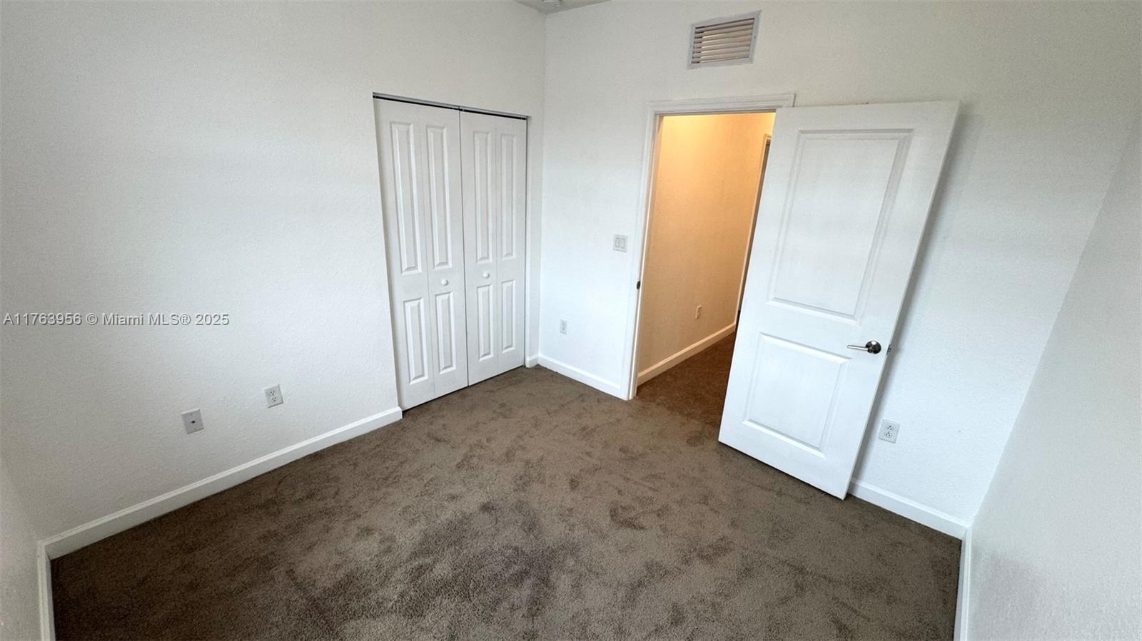 1840 Se 26th Ter Property Photo 17