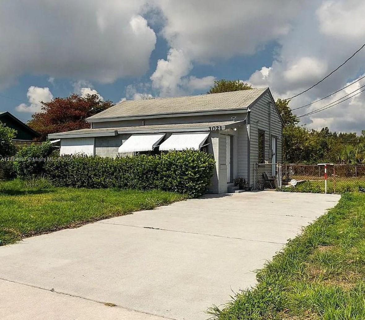 3021 Avenue J Property Photo
