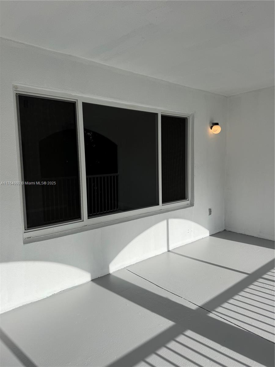 815 W Boynton Beach Blvd 10-205 Property Photo 3