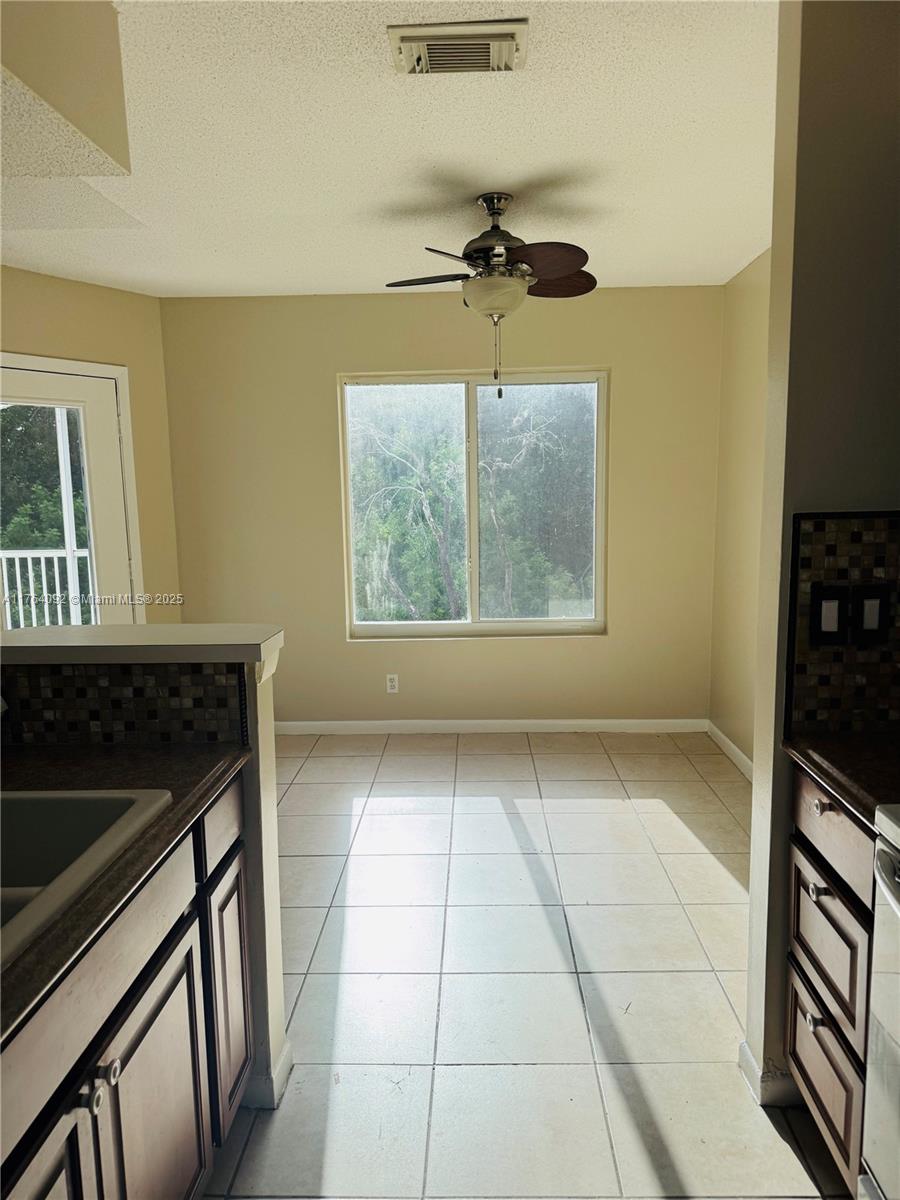 815 W Boynton Beach Blvd 10-205 Property Photo 8