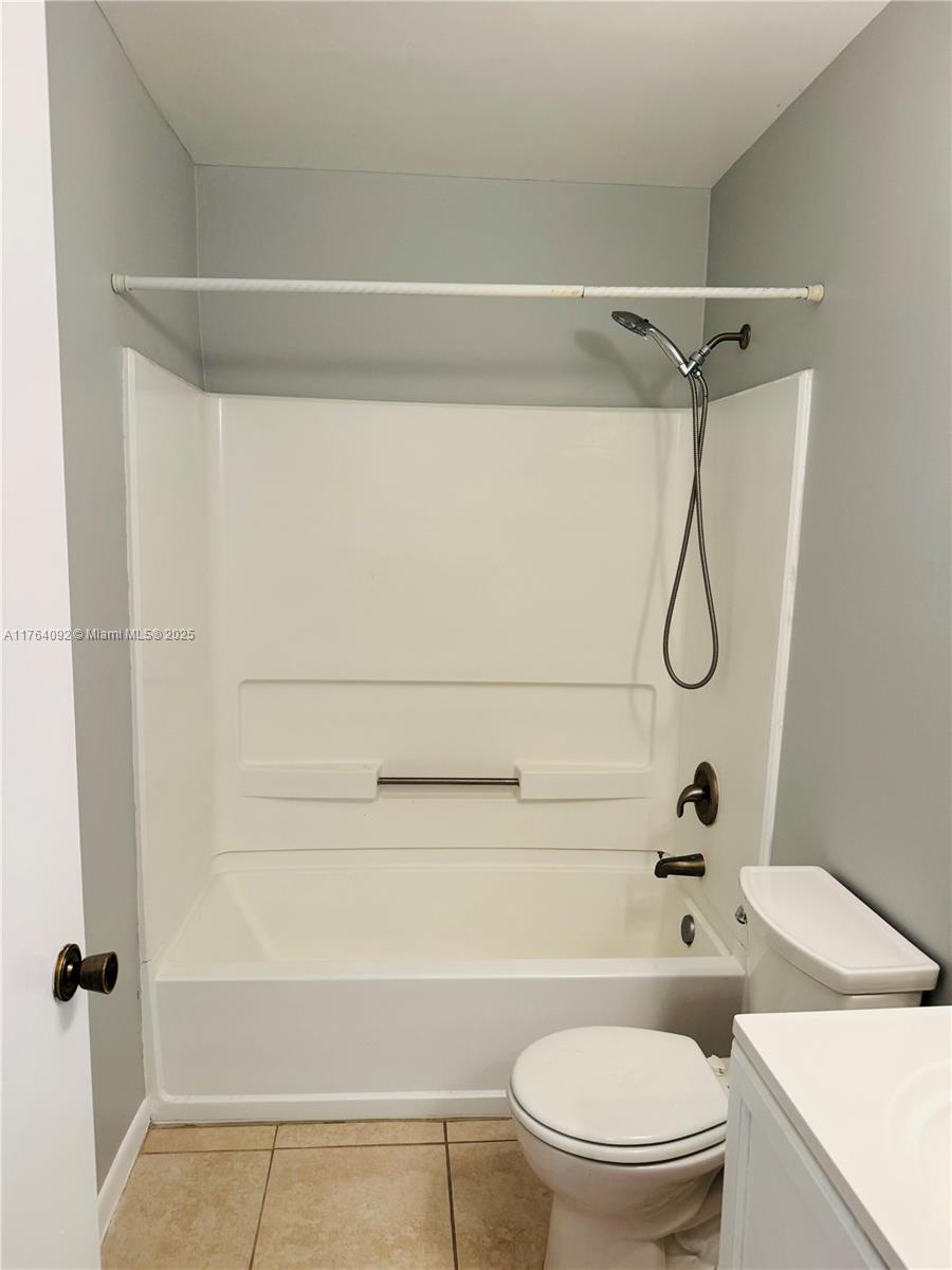 815 W Boynton Beach Blvd 10-205 Property Photo 17