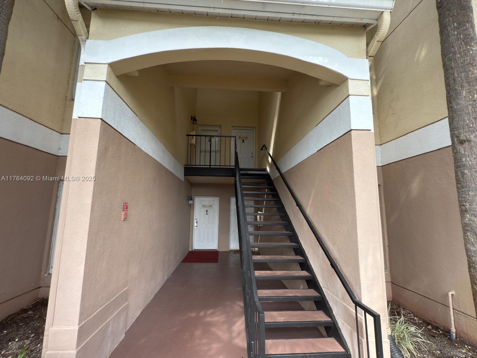 815 W Boynton Beach Blvd 10-205 Property Photo 21