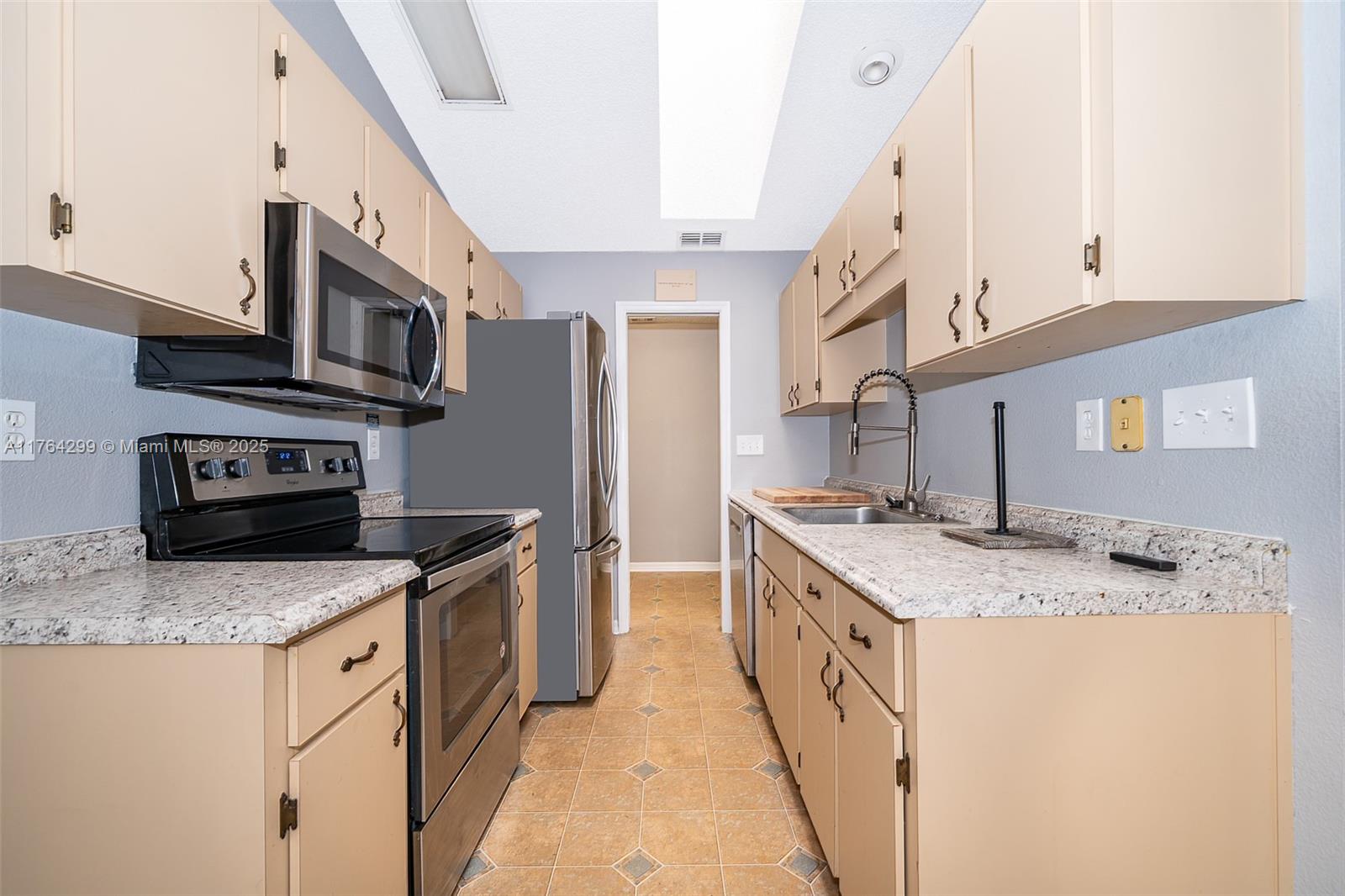 1306 Vine St Property Photo