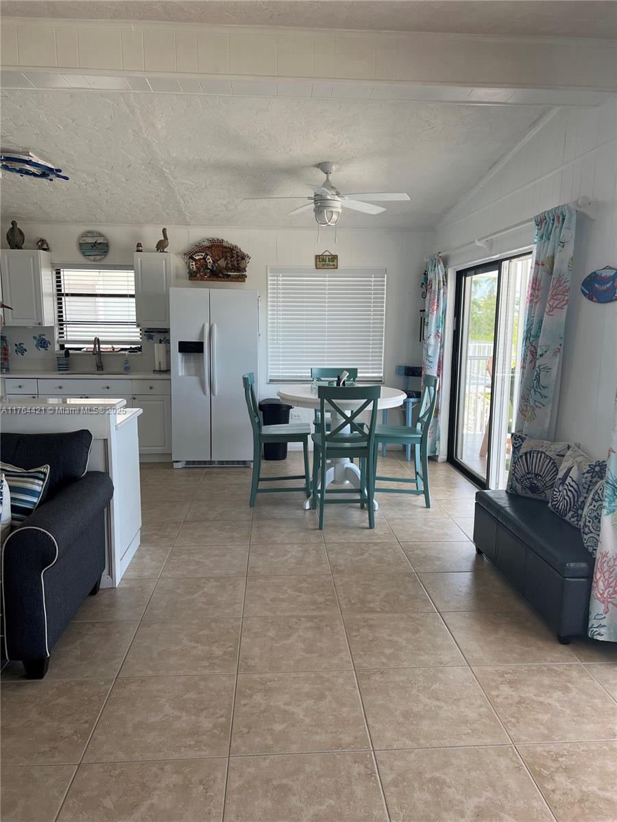 16 Shoreland Dr Property Photo 8
