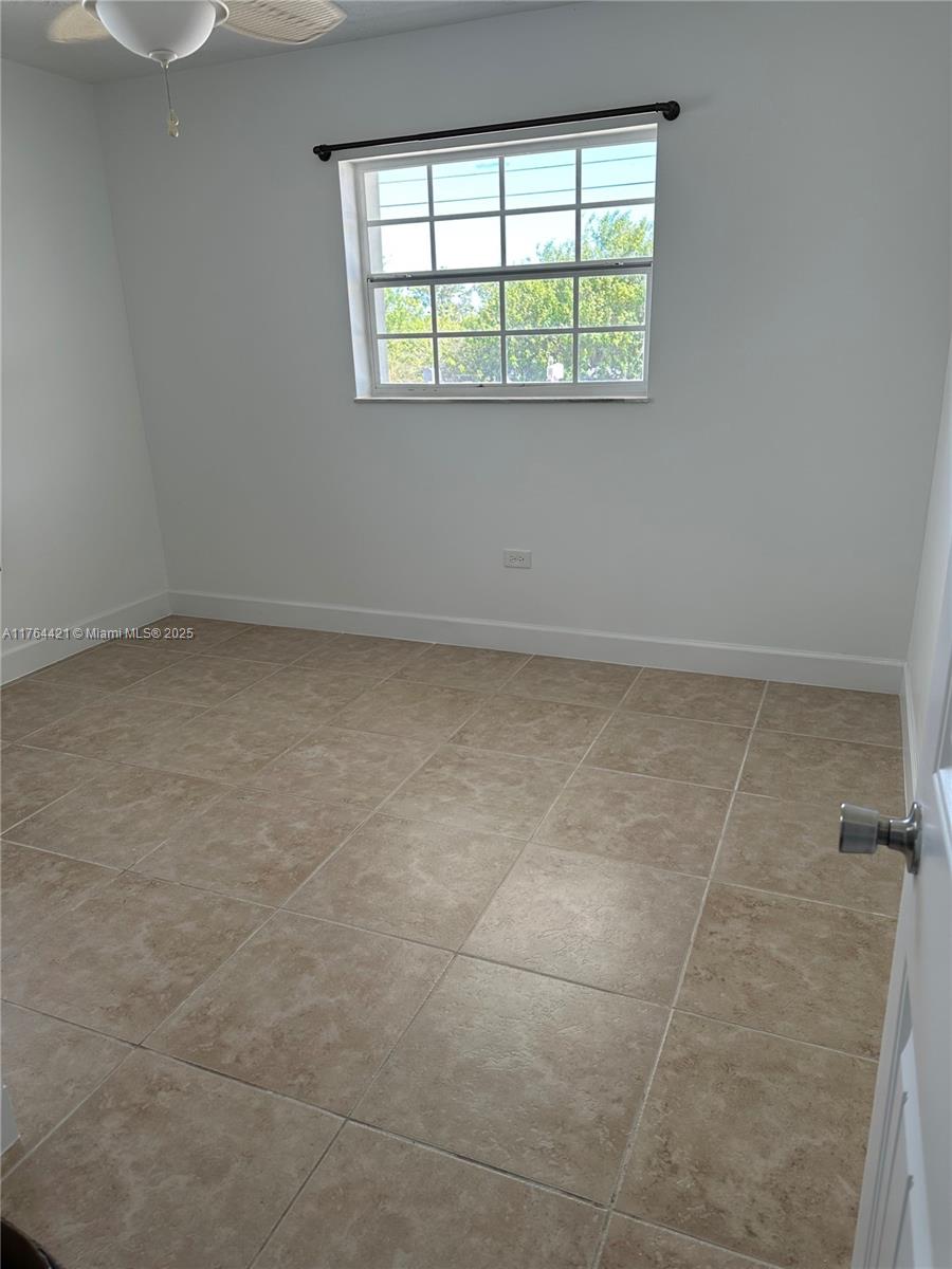 16 Shoreland Dr Property Photo 19