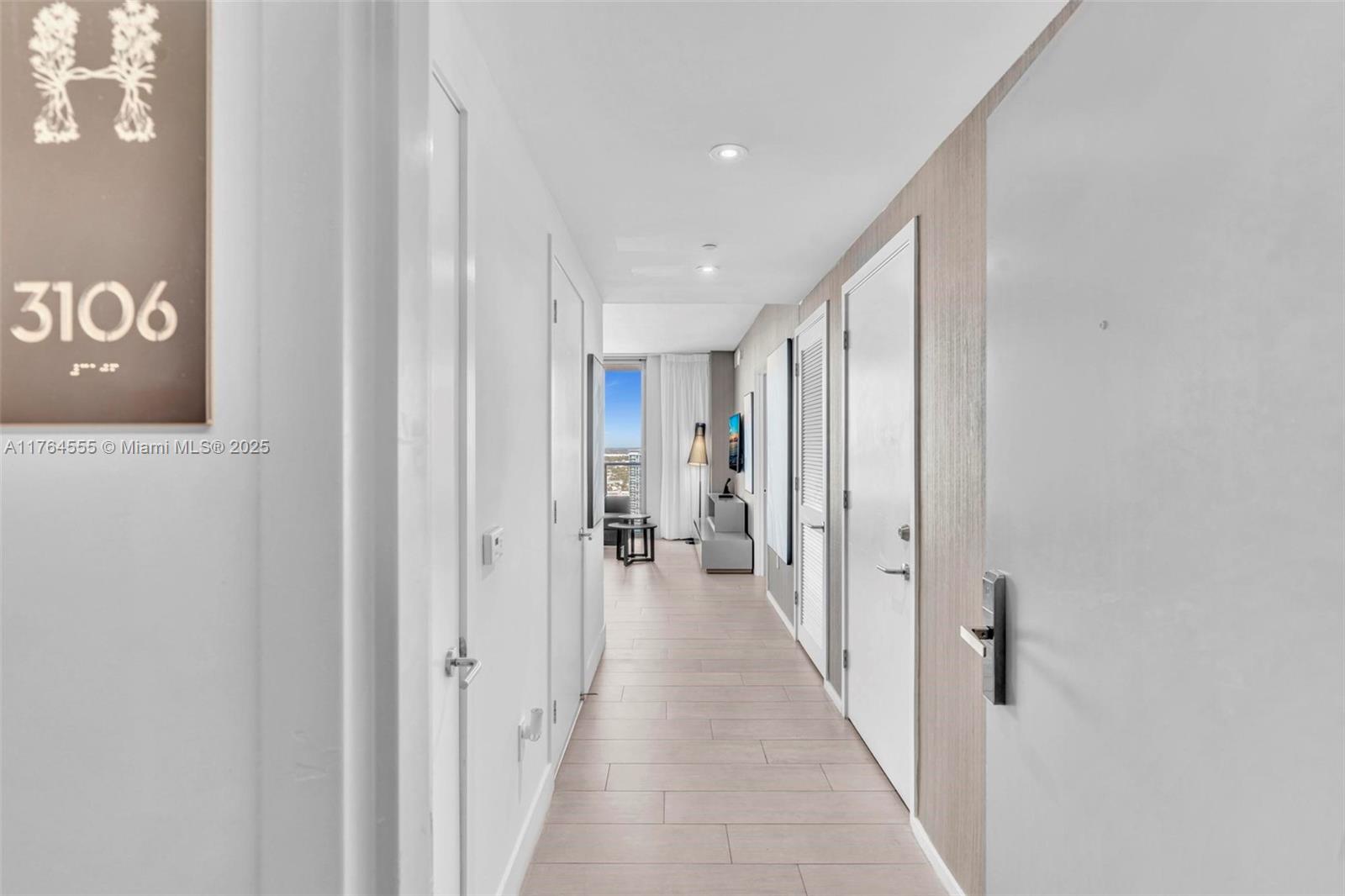 4010 S Ocean Dr R3106 Property Photo 2