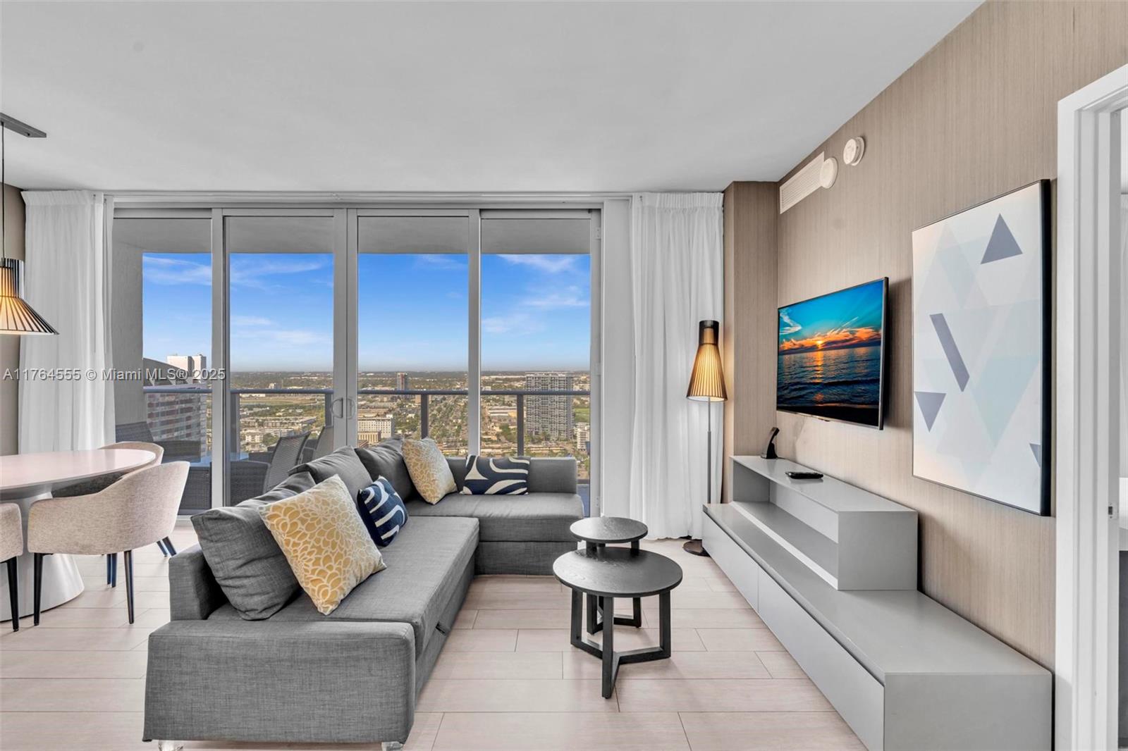 4010 S Ocean Dr R3106 Property Photo 3