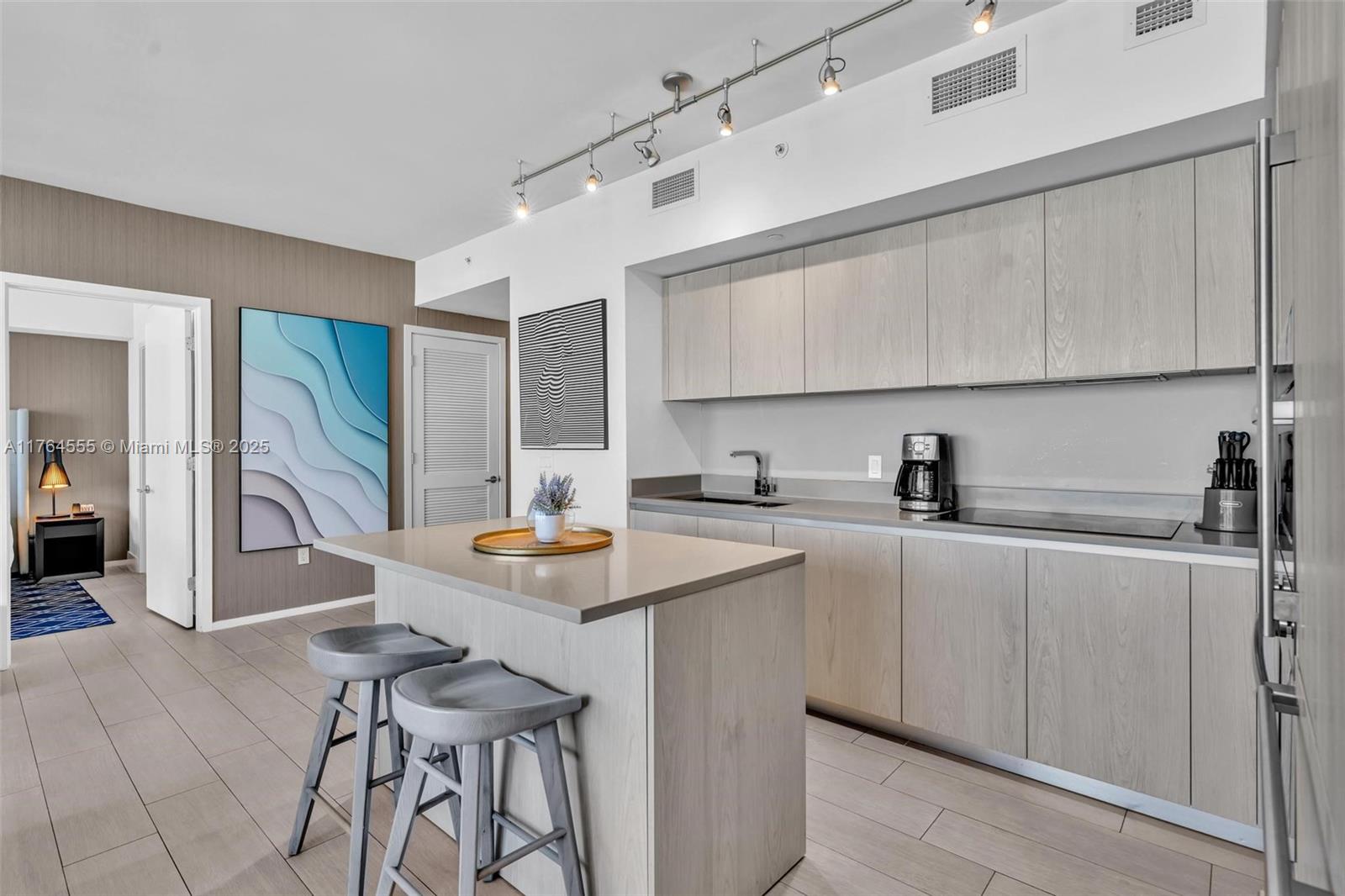 4010 S Ocean Dr R3106 Property Photo 6