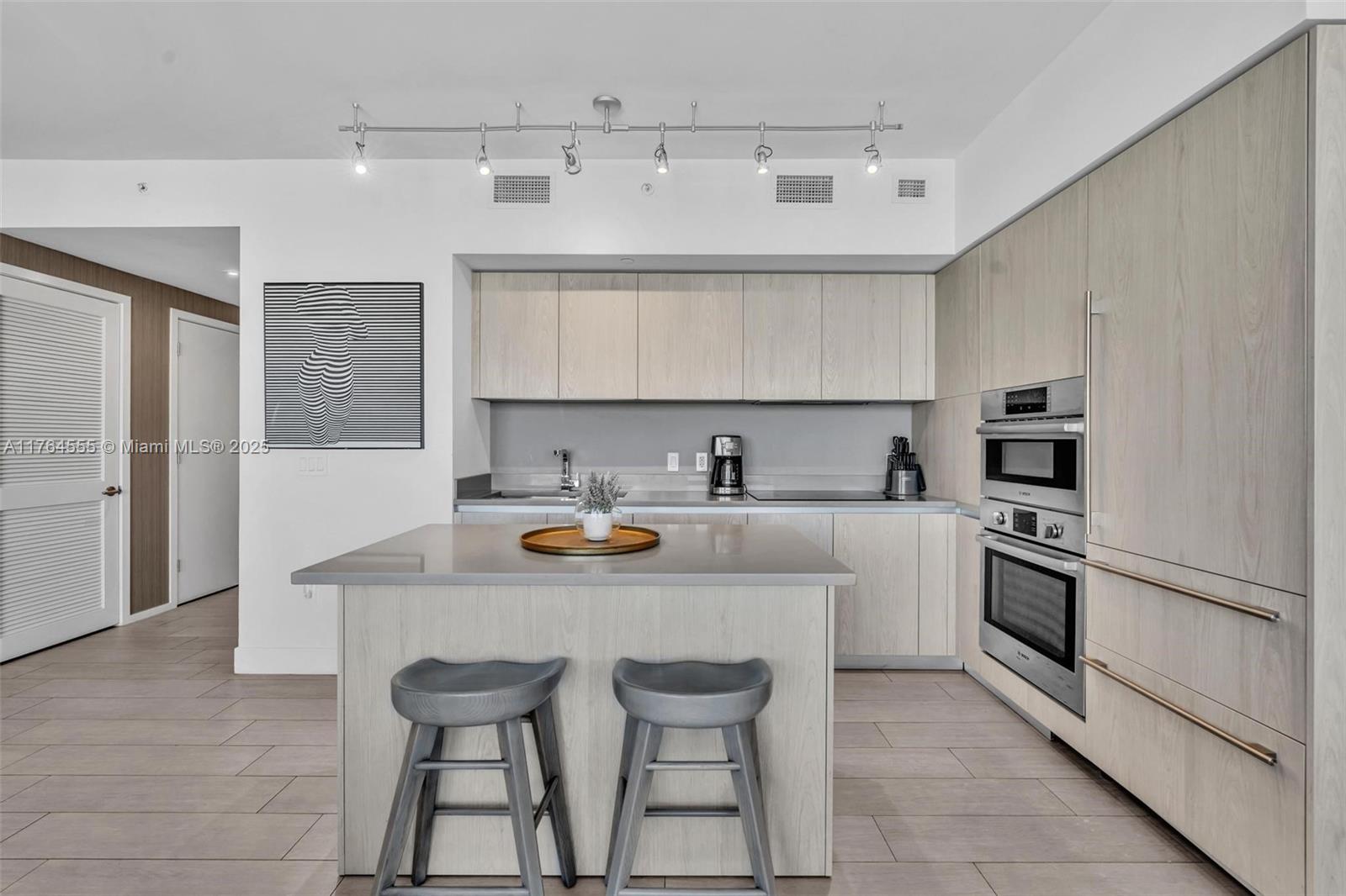 4010 S Ocean Dr R3106 Property Photo 14