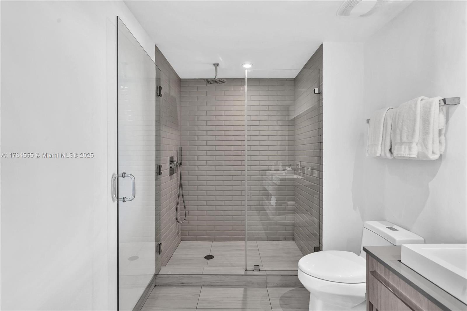 4010 S Ocean Dr R3106 Property Photo 22