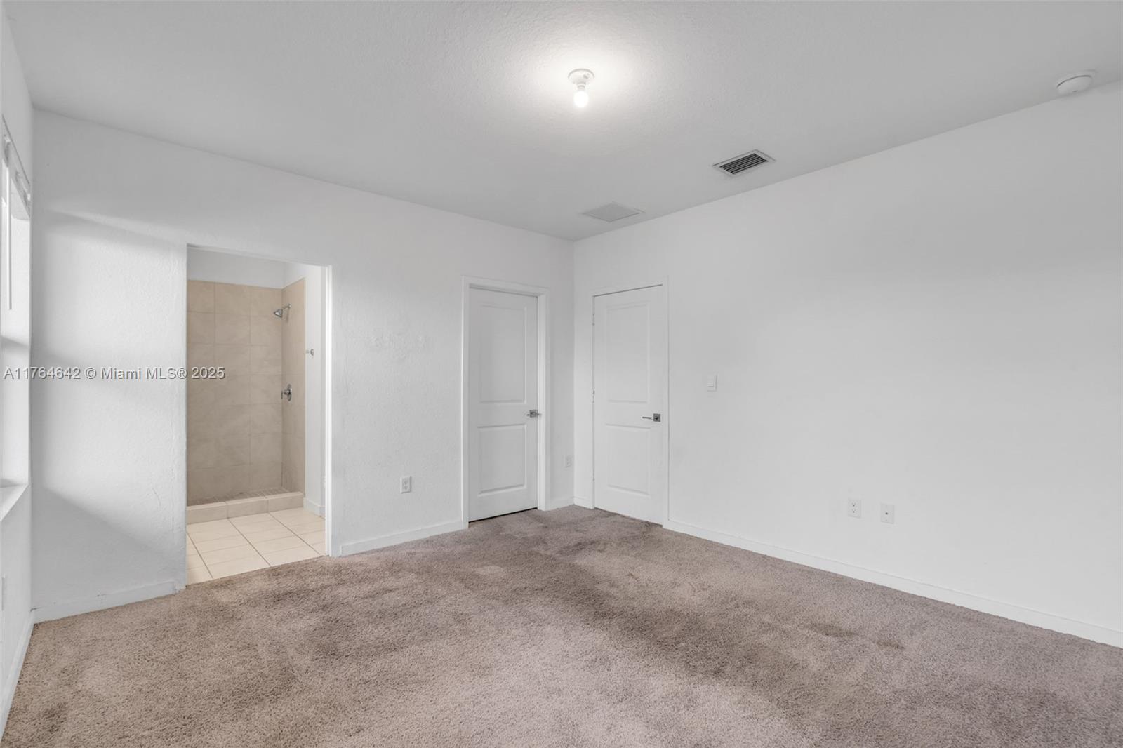 1871 Se 9th Ter Property Photo 10