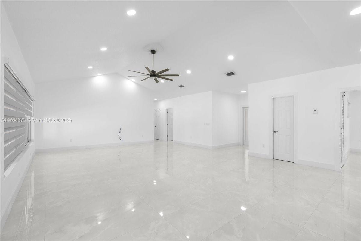 24555 Sw 167th Ave Main House Property Photo 11