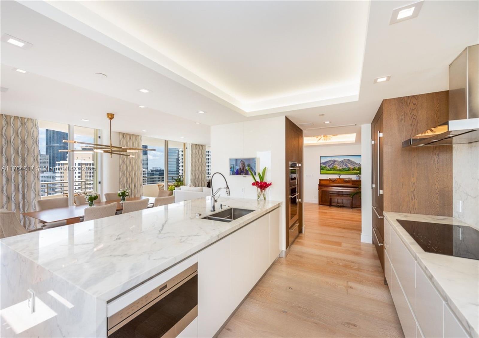 888 Brickell Key Dr 2501 Property Photo 8