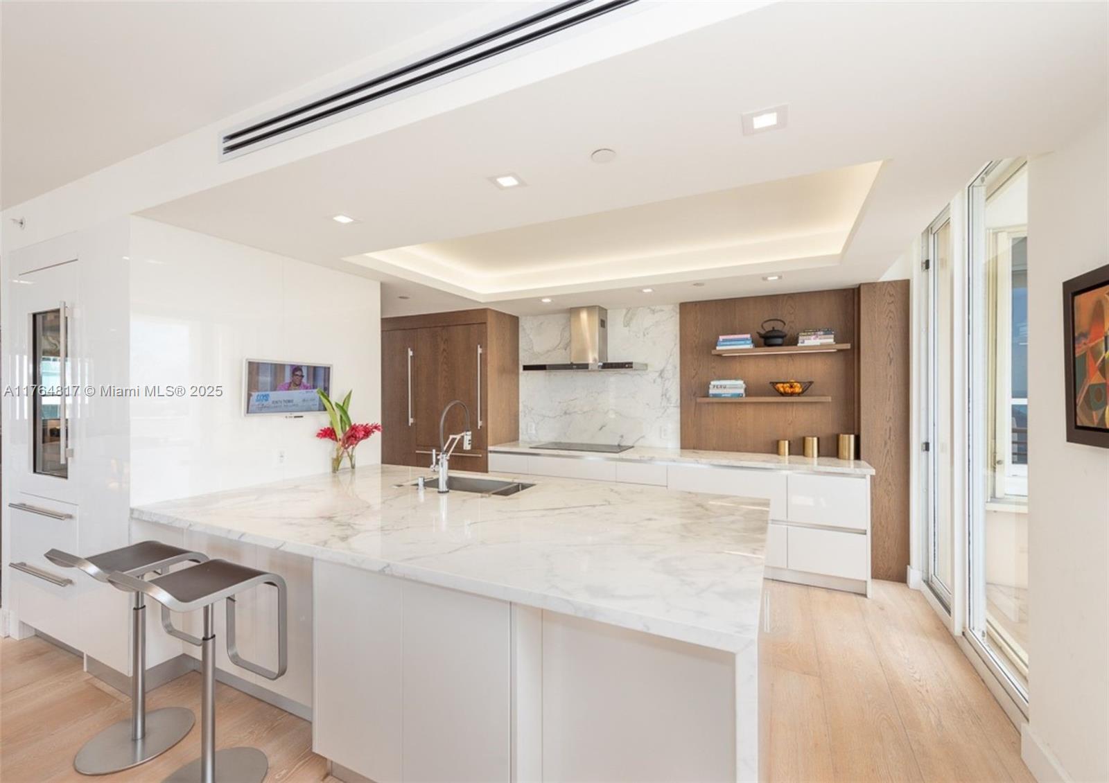 888 Brickell Key Dr 2501 Property Photo 10