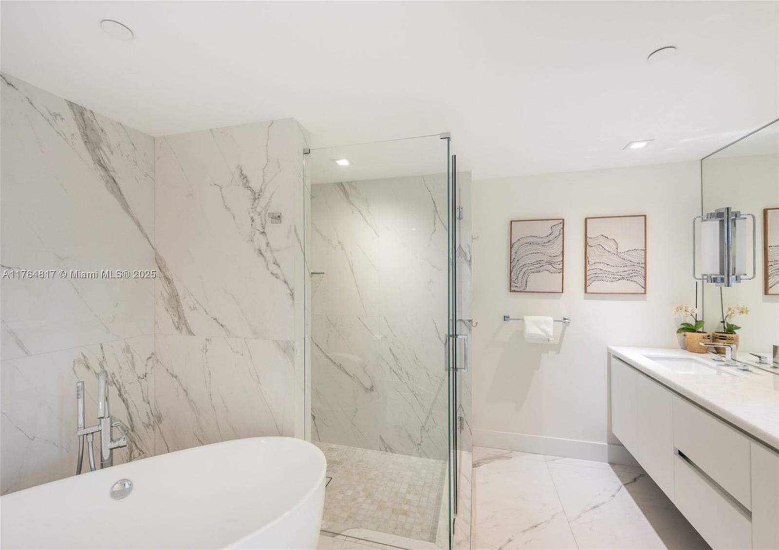 888 Brickell Key Dr 2501 Property Photo 11