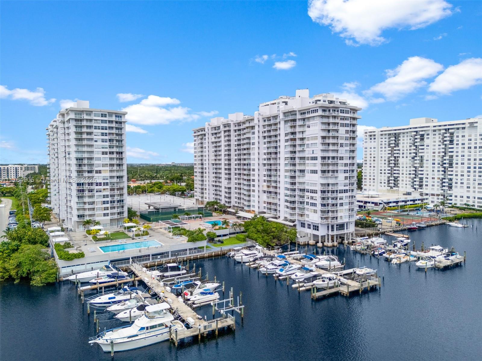 18041 Biscayne Blvd PH02 Property Photo 1