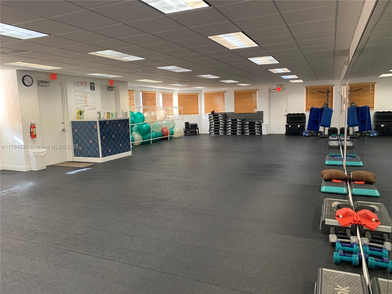 1446 N Krome Ave Property Photo 5