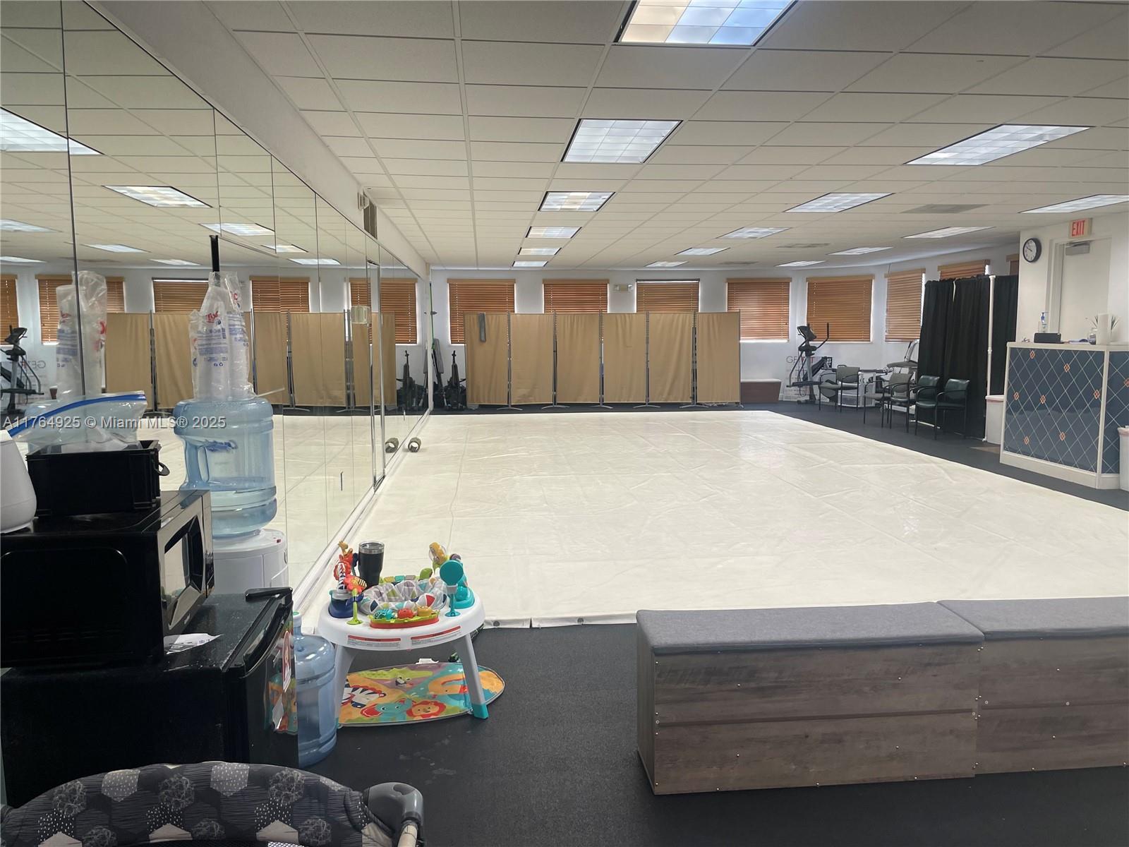 1446 N Krome Ave Property Photo 6