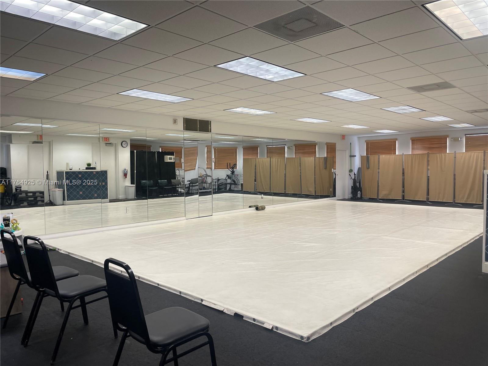 1446 N Krome Ave Property Photo 7