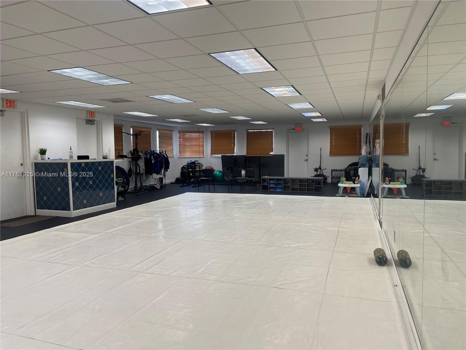 1446 N Krome Ave Property Photo 12