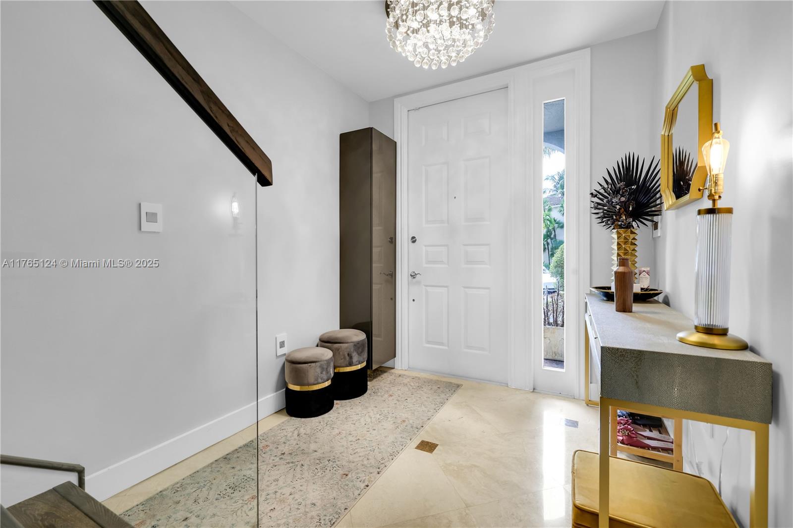 3015 Ne 208th St Property Photo 5