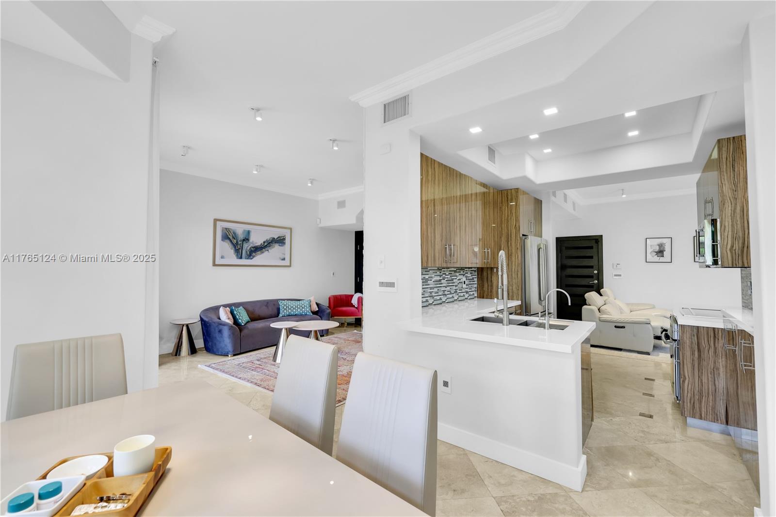 3015 Ne 208th St Property Photo 13