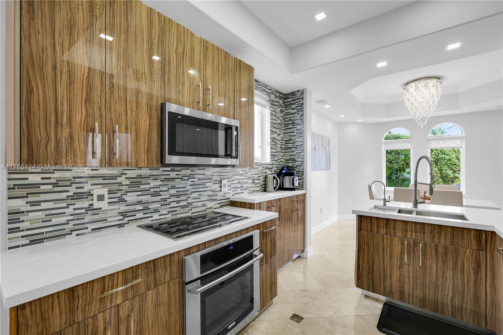 3015 Ne 208th St Property Photo 18