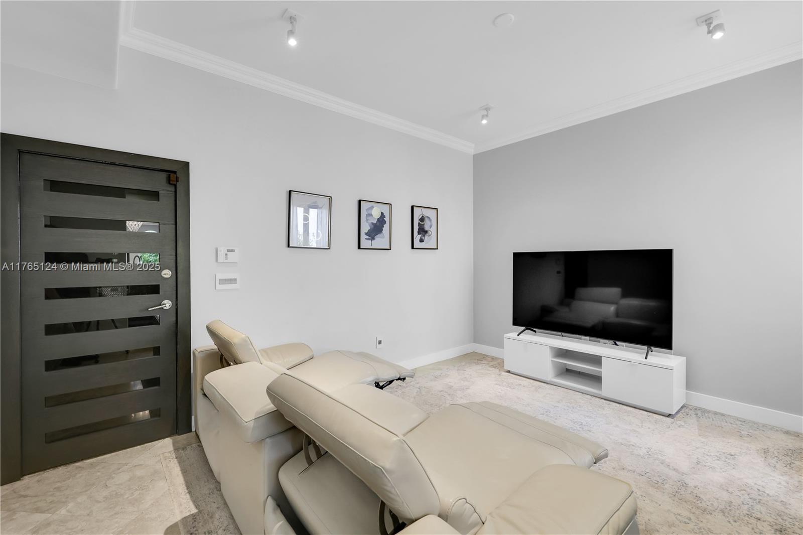 3015 Ne 208th St Property Photo 19