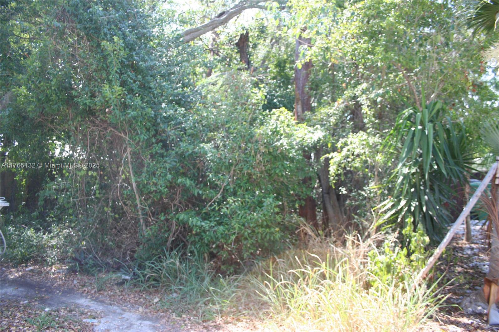 815 Madrid Rd Property Photo