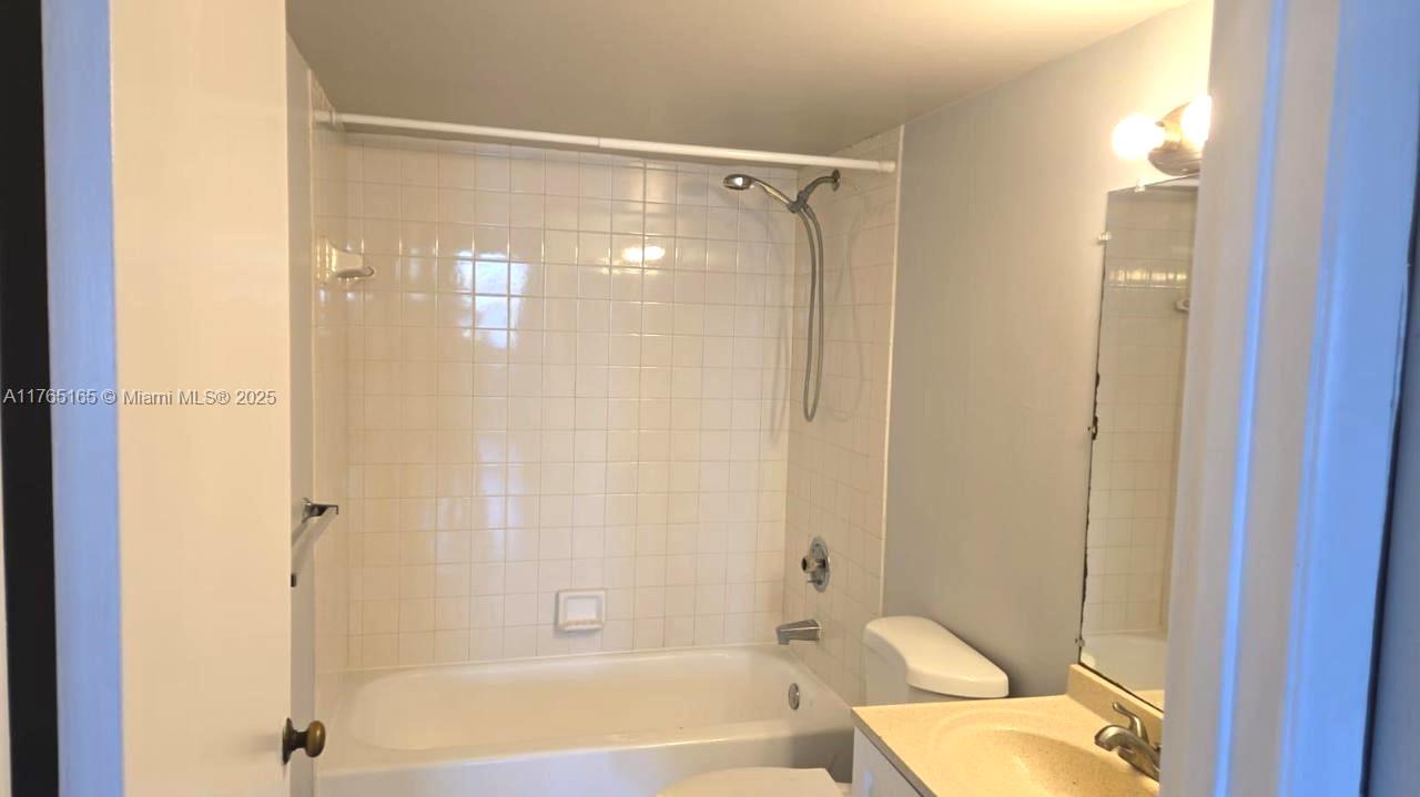 840 Independence Dr 840f Property Photo 18