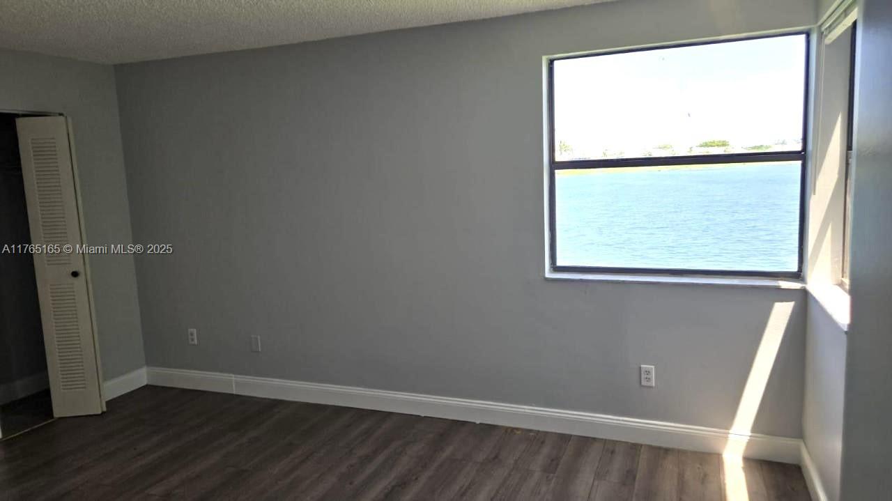 840 Independence Dr 840f Property Photo 24