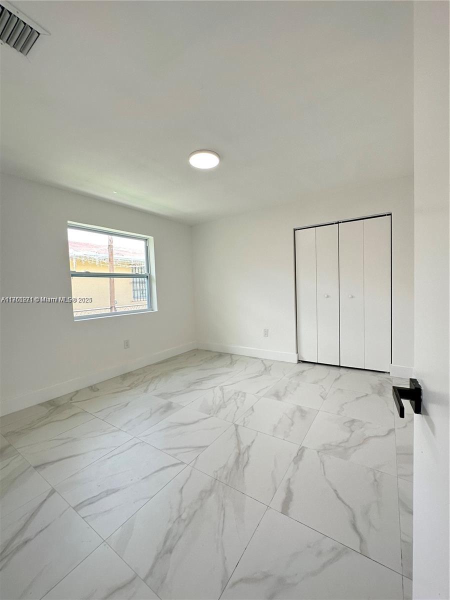 1441 Nw 34th St Property Photo 12