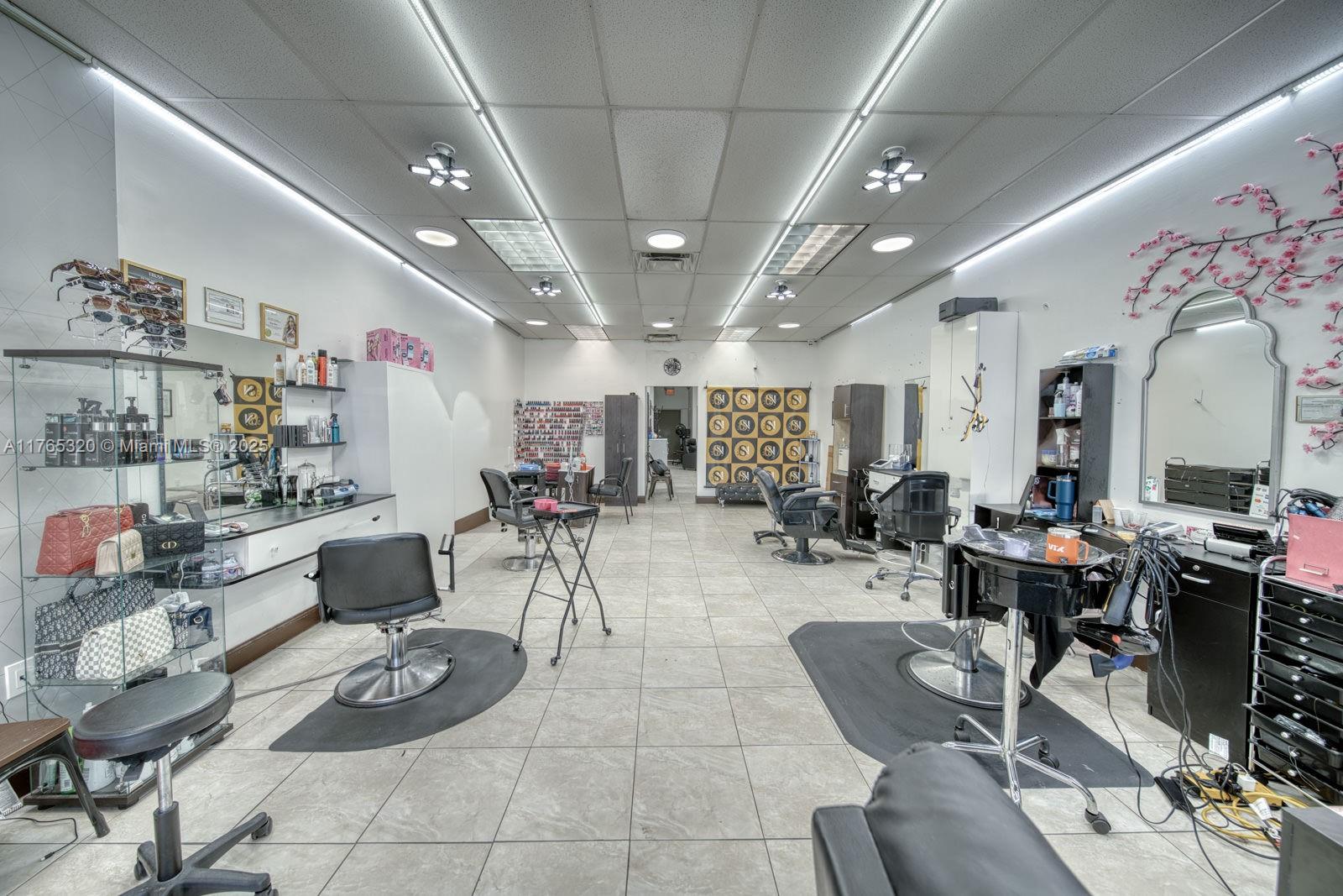 Beauty Salon For Sale On 8th St Property Photo 1