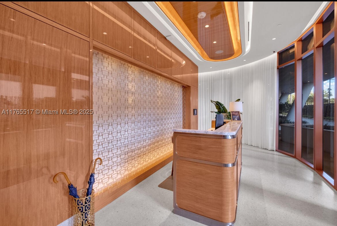 2678 Tigertail 1009 Property Photo 6