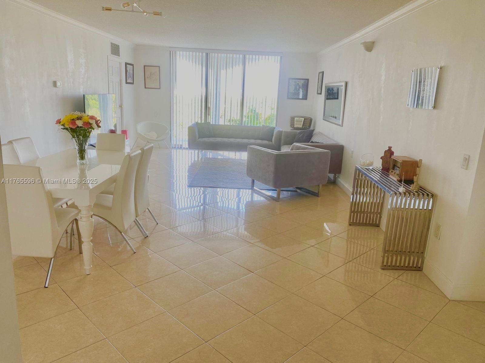 9801 Collins Ave 8m Property Photo 2